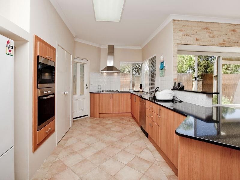 10 Tobruk Lane, Dianella WA 6059