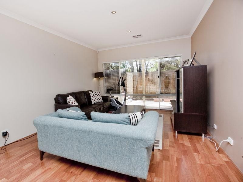 10 Tobruk Lane, Dianella WA 6059