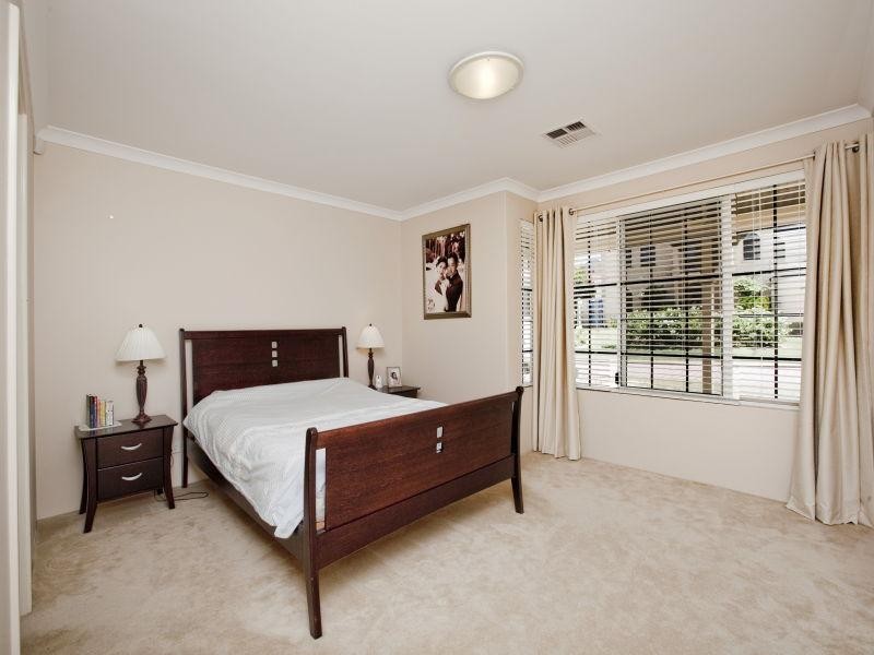 10 Tobruk Lane, Dianella WA 6059