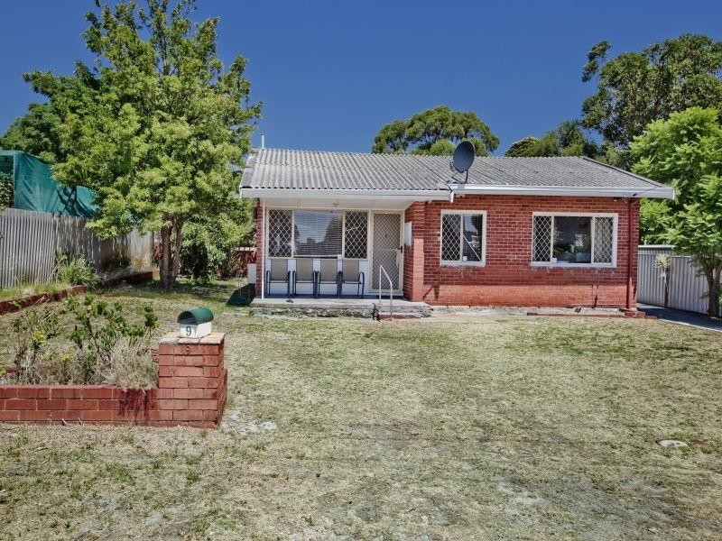 9 Bradley Way, Lockridge WA 6054