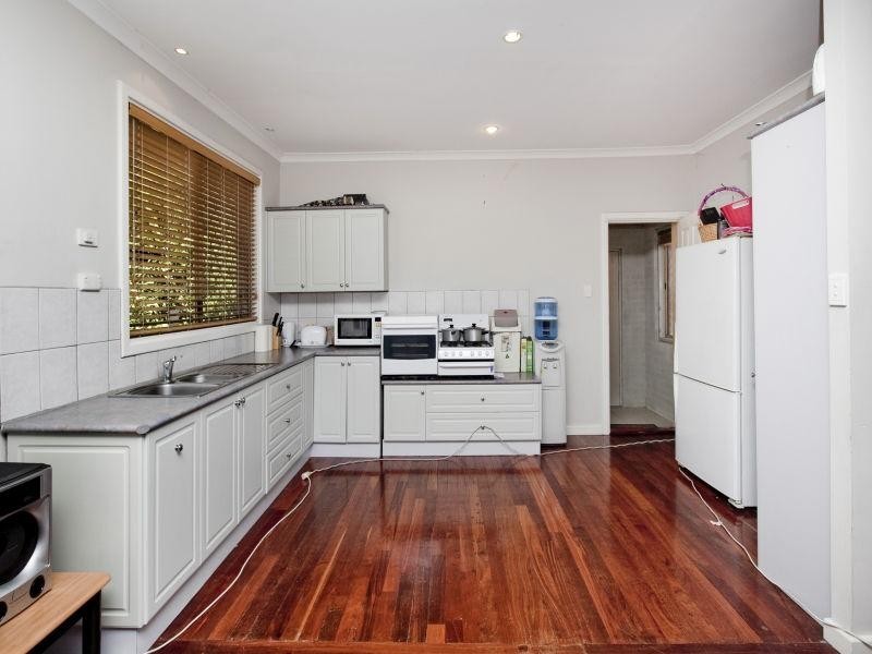 9 Bradley Way, Lockridge WA 6054