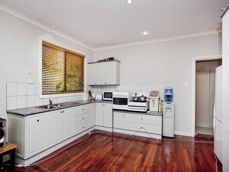 9 Bradley Way, Lockridge WA 6054