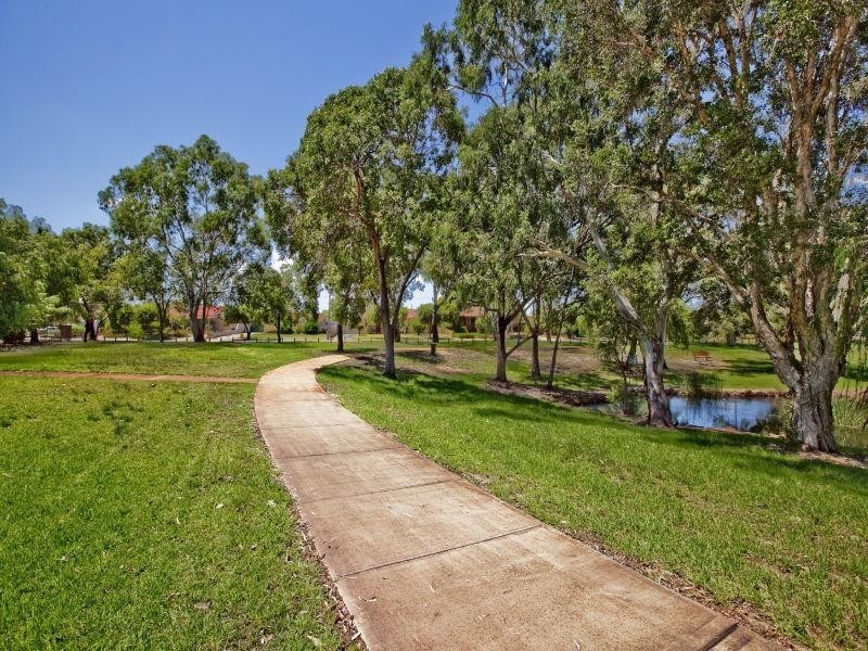 9 Bradley Way, Lockridge WA 6054