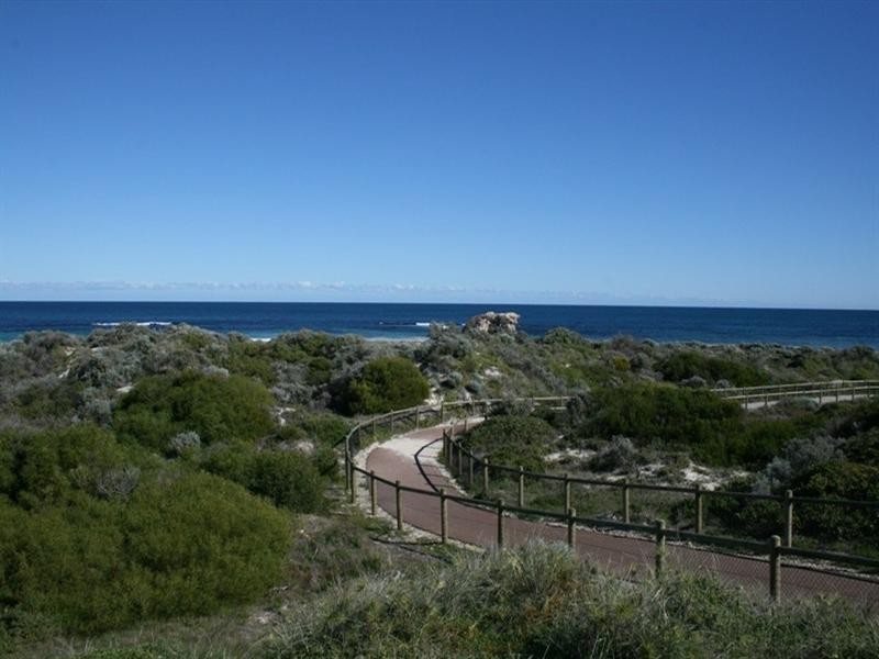 12 Whitfield Drive, Two Rocks WA 6037