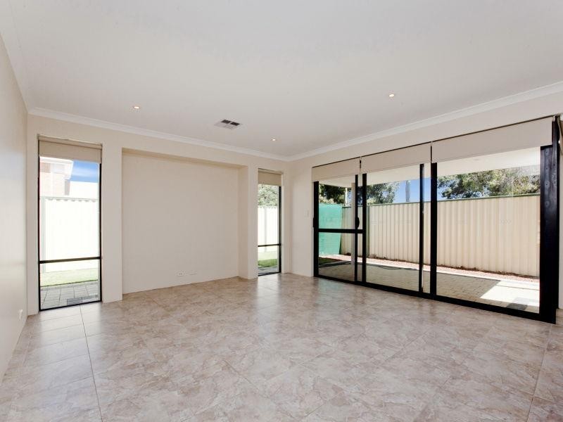 23 Rennington Street, Dianella WA 6059