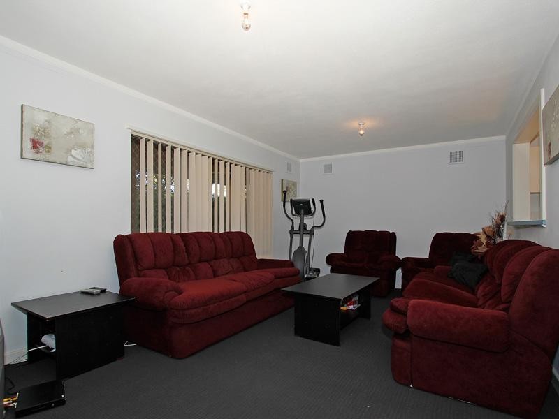 4a Casserley Avenue, Girrawheen WA 6064