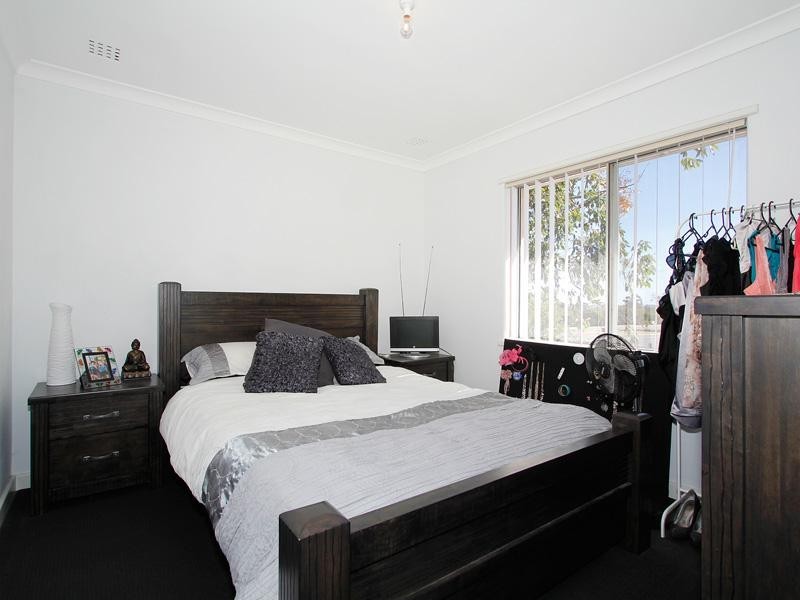 4a Casserley Avenue, Girrawheen WA 6064