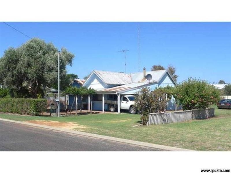 8 Palmer Street, Harvey WA 6220