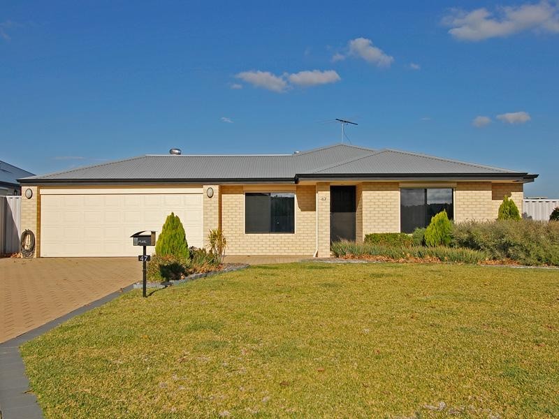 47 Pensacola Avenue, Caversham WA 6055
