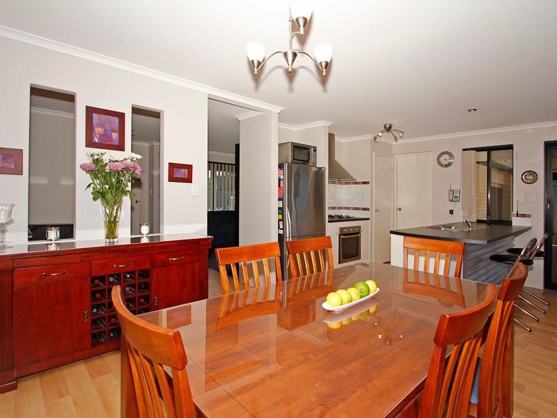 47 Pensacola Avenue, Caversham WA 6055