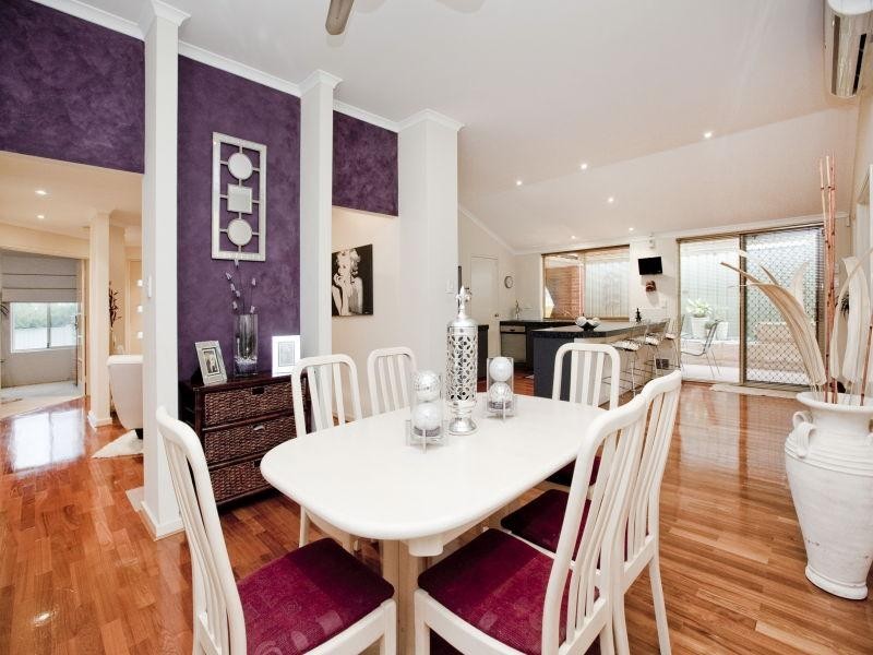 4 Meadowbank Way, Landsdale WA 6065