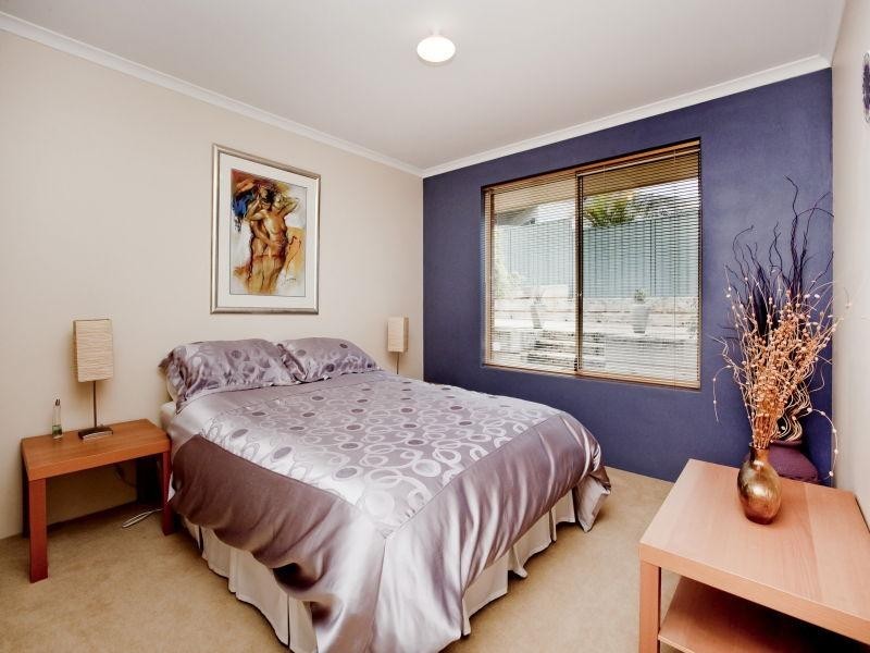 4 Meadowbank Way, Landsdale WA 6065