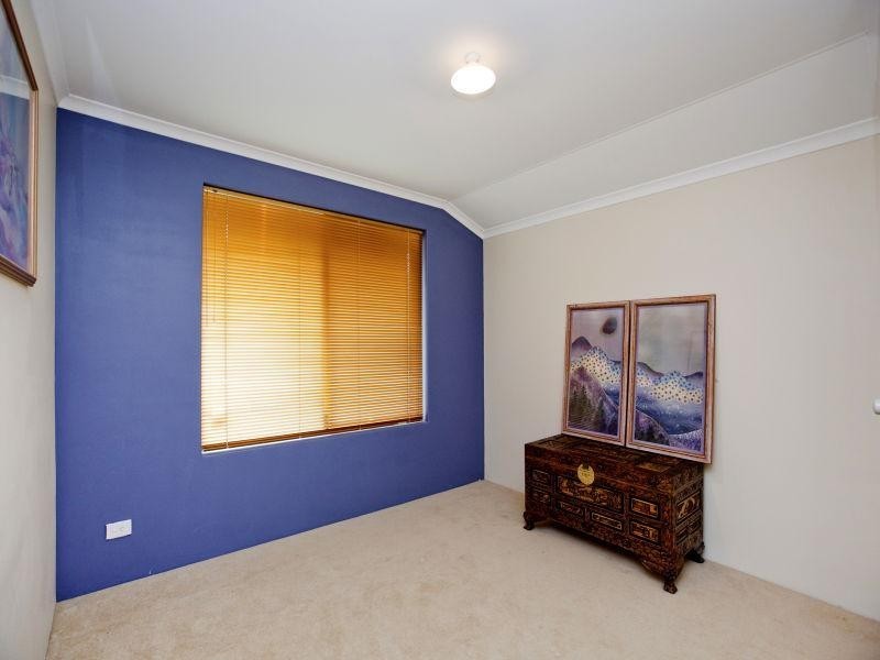 4 Meadowbank Way, Landsdale WA 6065