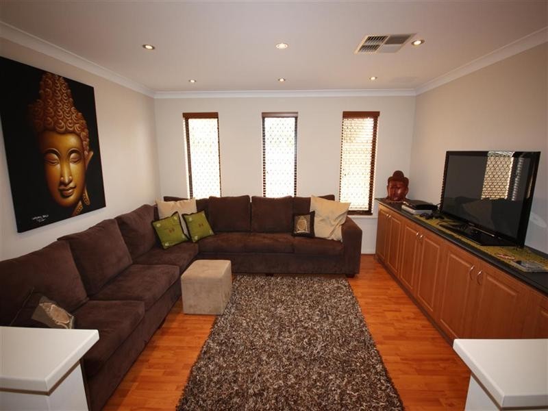 327 Coode Street, Dianella WA 6059