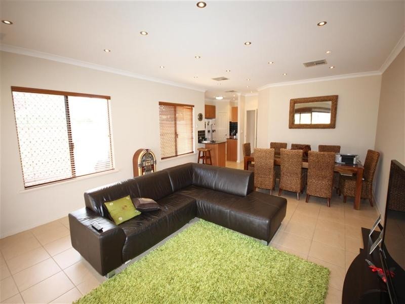 327 Coode Street, Dianella WA 6059