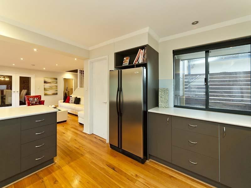 16 Glanton Way, Dianella WA 6059