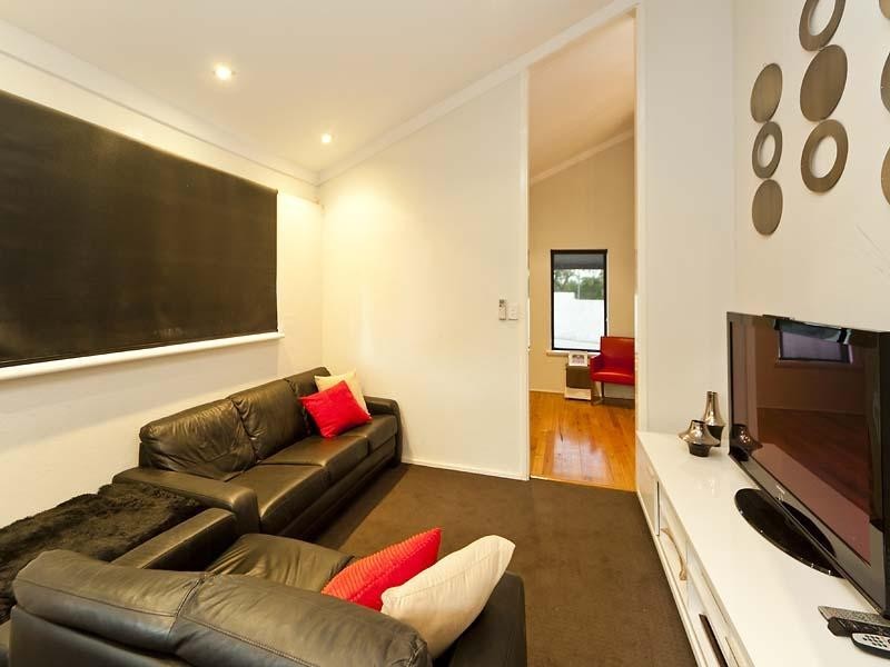 16 Glanton Way, Dianella WA 6059