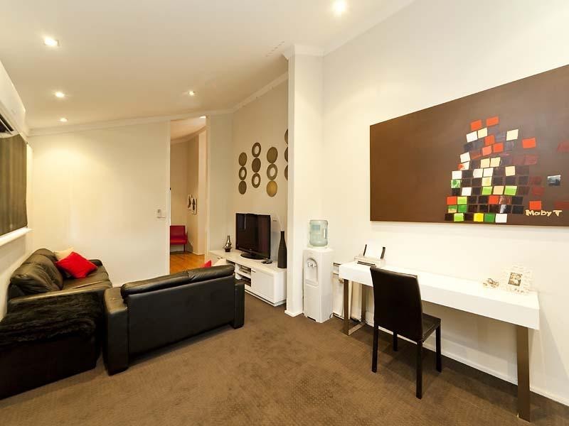 16 Glanton Way, Dianella WA 6059