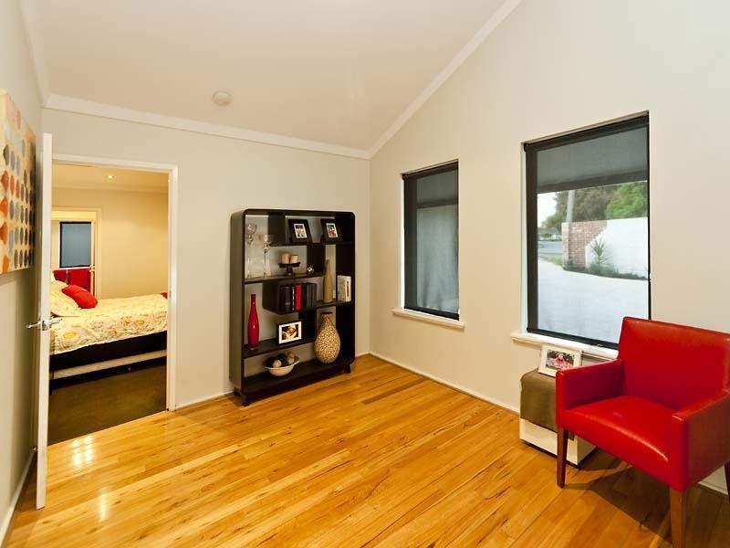 16 Glanton Way, Dianella WA 6059