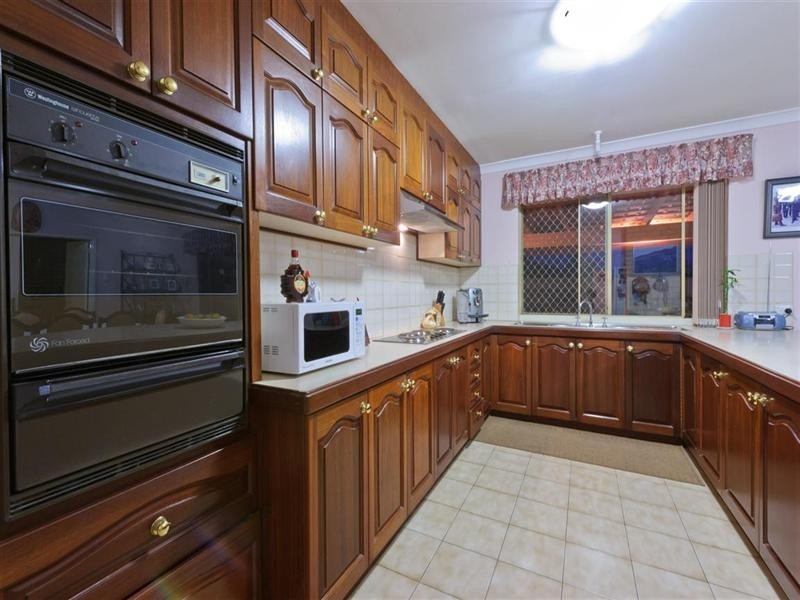 16 Lavender Court, Dianella WA 6059