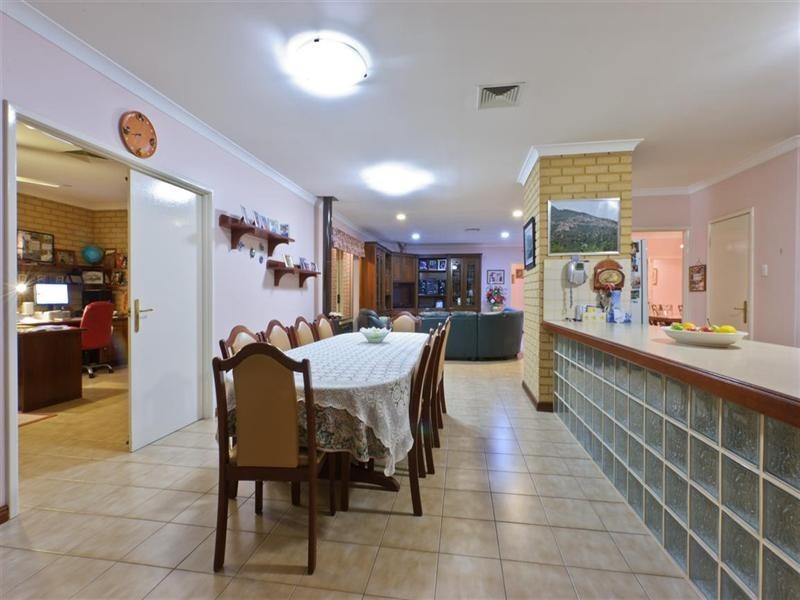 16 Lavender Court, Dianella WA 6059