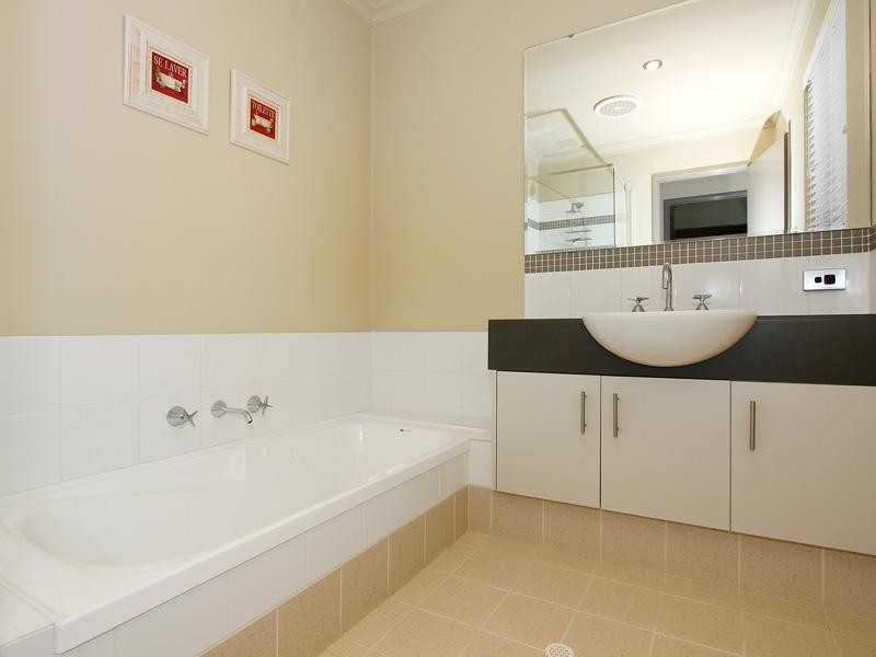 36D Kidman Avenue, South Guildford WA 6055