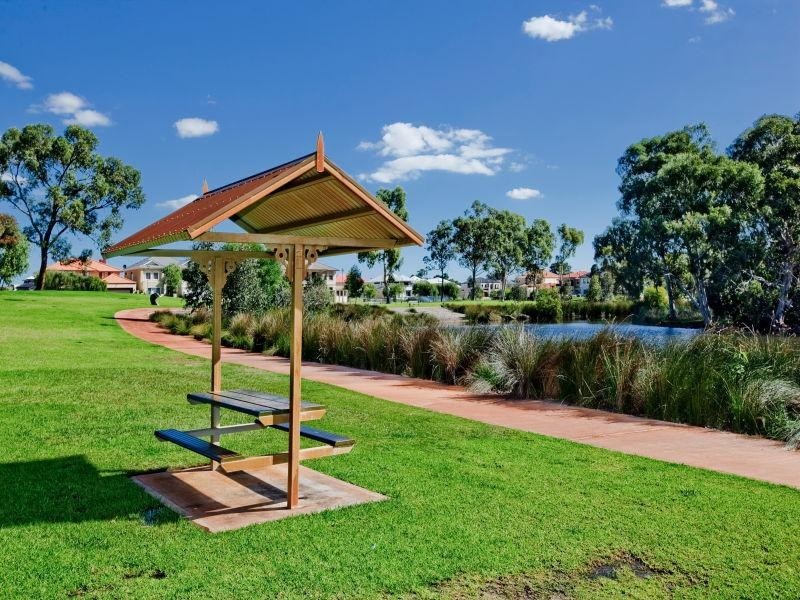 2/69 Hardey Road, Belmont WA 6104