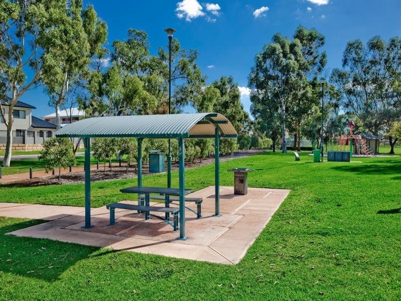 2/69 Hardey Road, Belmont WA 6104