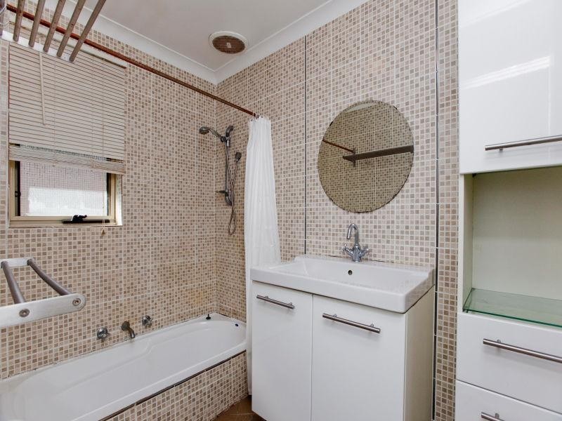 17 Redgate Court, Kiara WA 6054