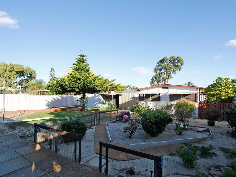 208 Broun Avenue, Embleton WA 6062