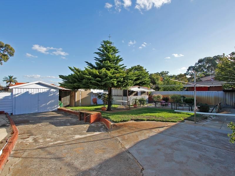 208 Broun Avenue, Embleton WA 6062