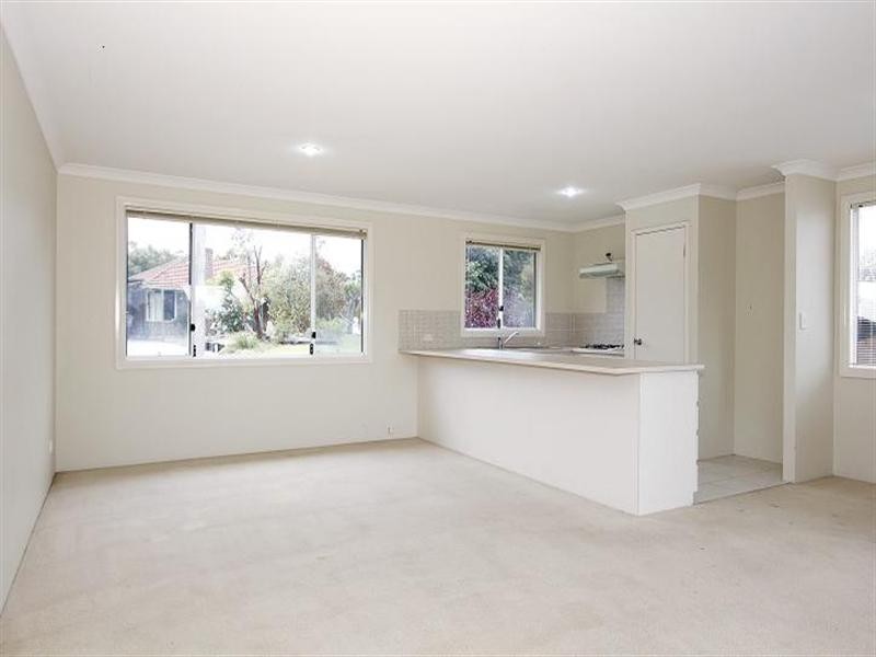 8 Sudlow Street, Embleton WA 6062