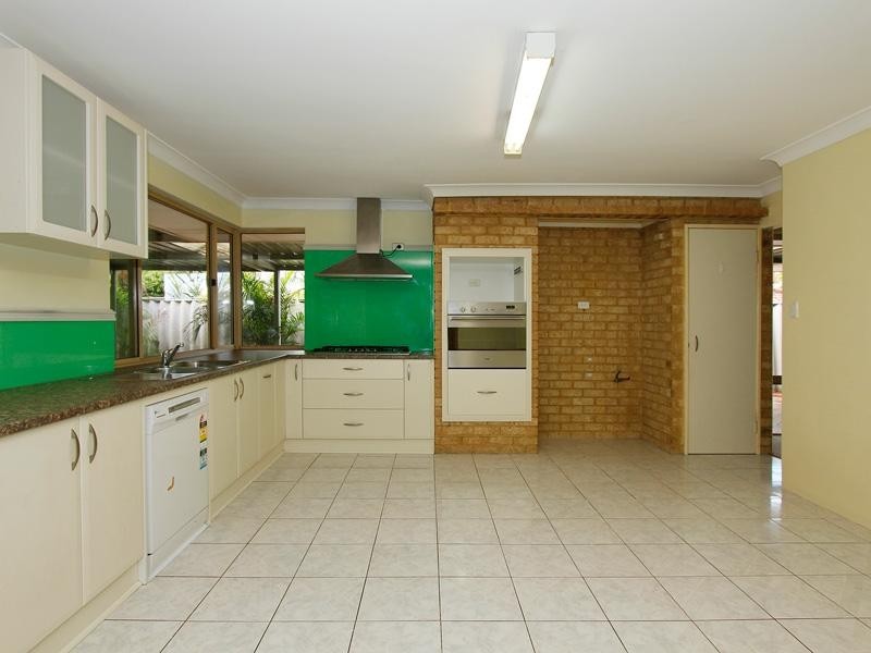 30 Teviot Place, Beechboro WA 6063