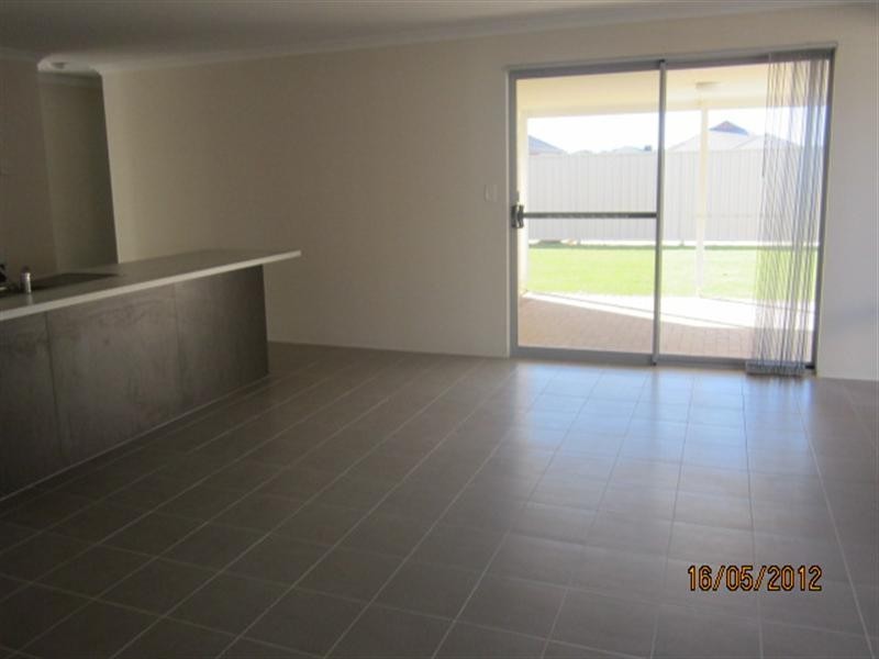 14 Kerner Avenue, Caversham WA 6055