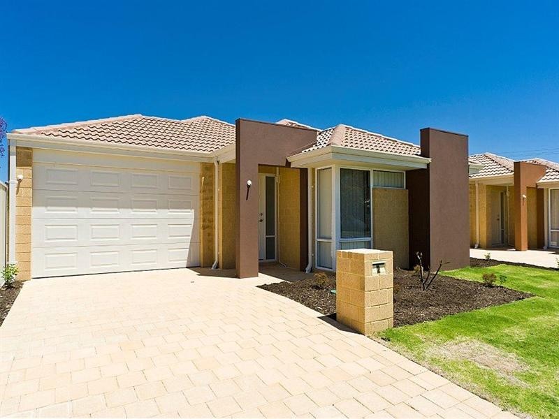 2/57 Fourth Avenue, Bassendean WA 6054