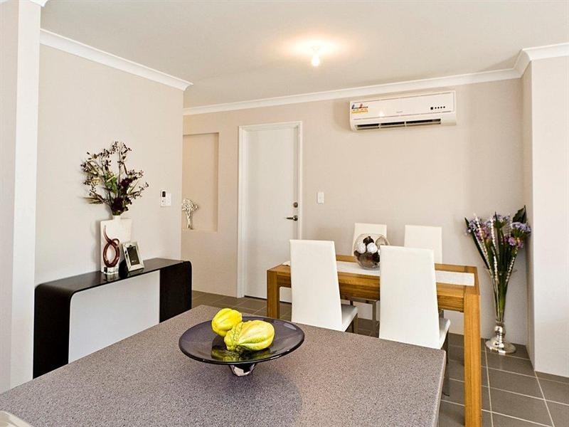 2/57 Fourth Avenue, Bassendean WA 6054