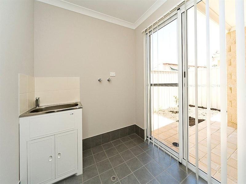 2/57 Fourth Avenue, Bassendean WA 6054