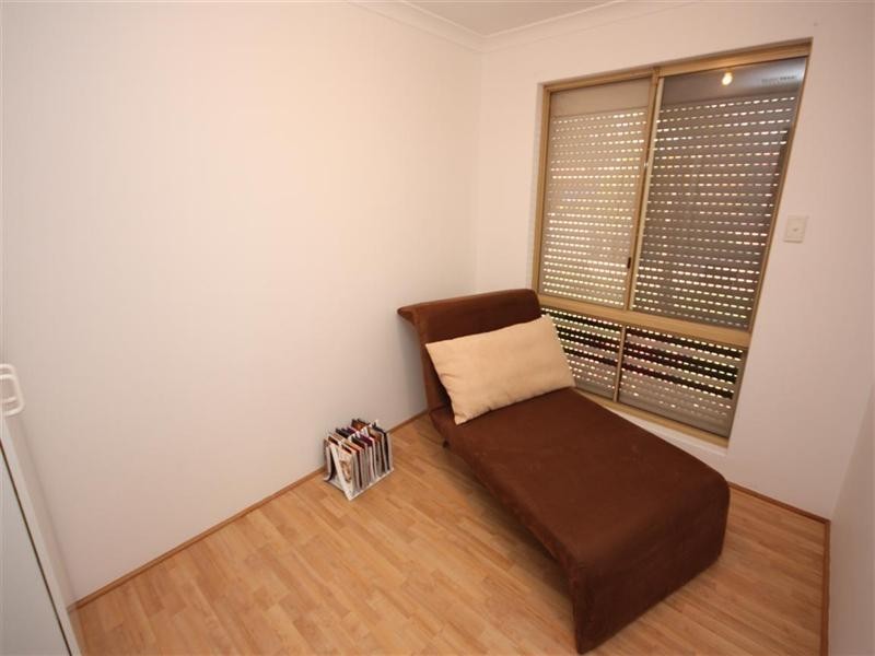 4 Knoll Place, Kiara WA 6054