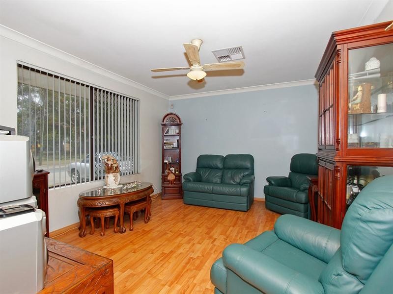 27 Avignon Way, Beechboro WA 6063