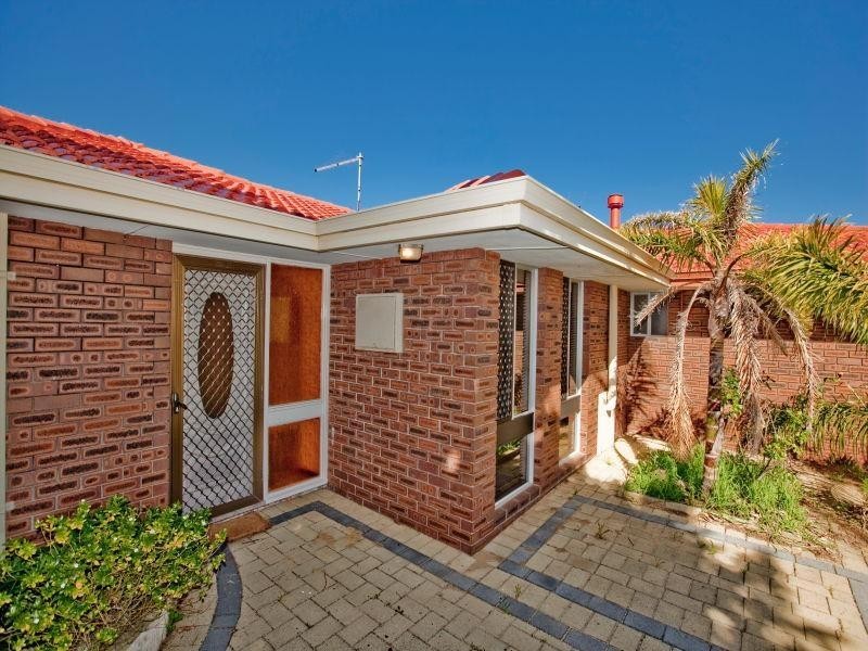 2a Cook Avenue, Hillarys WA 6025