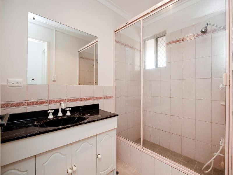 2a Cook Avenue, Hillarys WA 6025