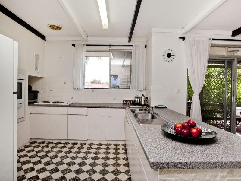 279 Alexander Drive, Dianella WA 6059