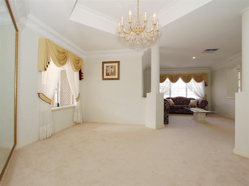 12 Mossfiel Retreat, Landsdale WA 6065