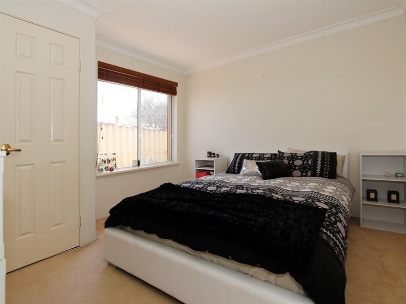 12 Mossfiel Retreat, Landsdale WA 6065