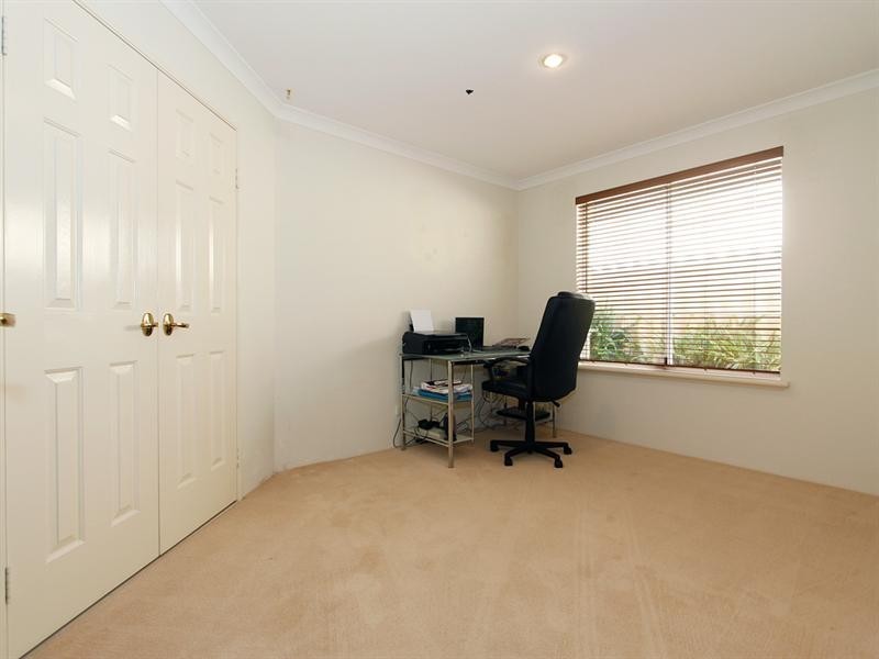 12 Mossfiel Retreat, Landsdale WA 6065