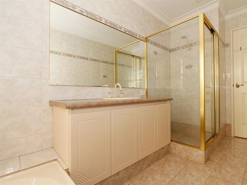 12 Mossfiel Retreat, Landsdale WA 6065