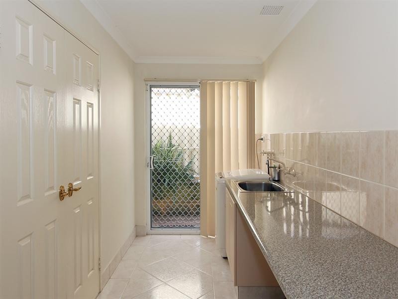 12 Mossfiel Retreat, Landsdale WA 6065