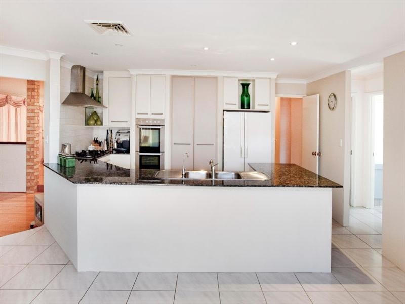 5 Carmil Place, Alexander Heights WA 6064