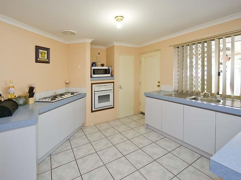 22 Gidgi Way, Waikiki WA 6169