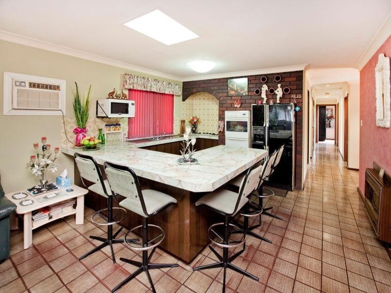 15 Walkington Way, Eden Hill WA 6054